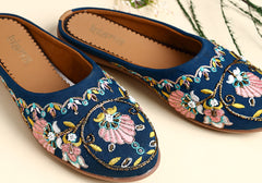 Midnight Blossom Embroidered Ethnic Jutti
