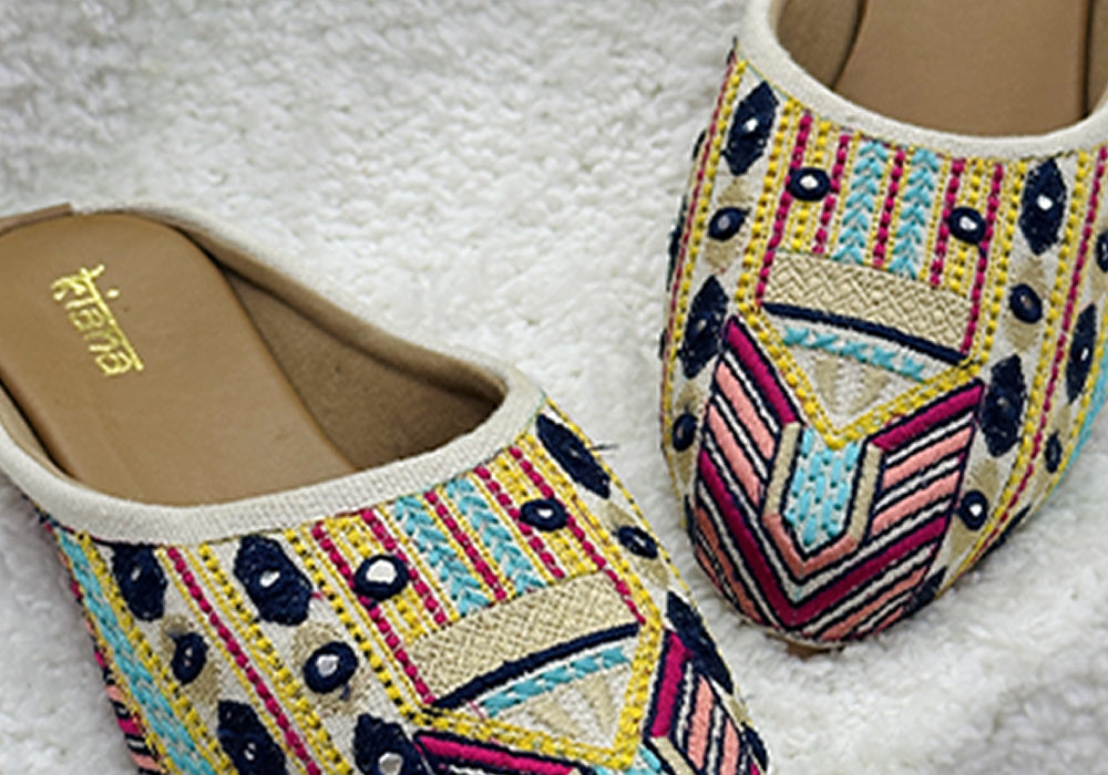 Tribal Pop Handcrafted Jutti