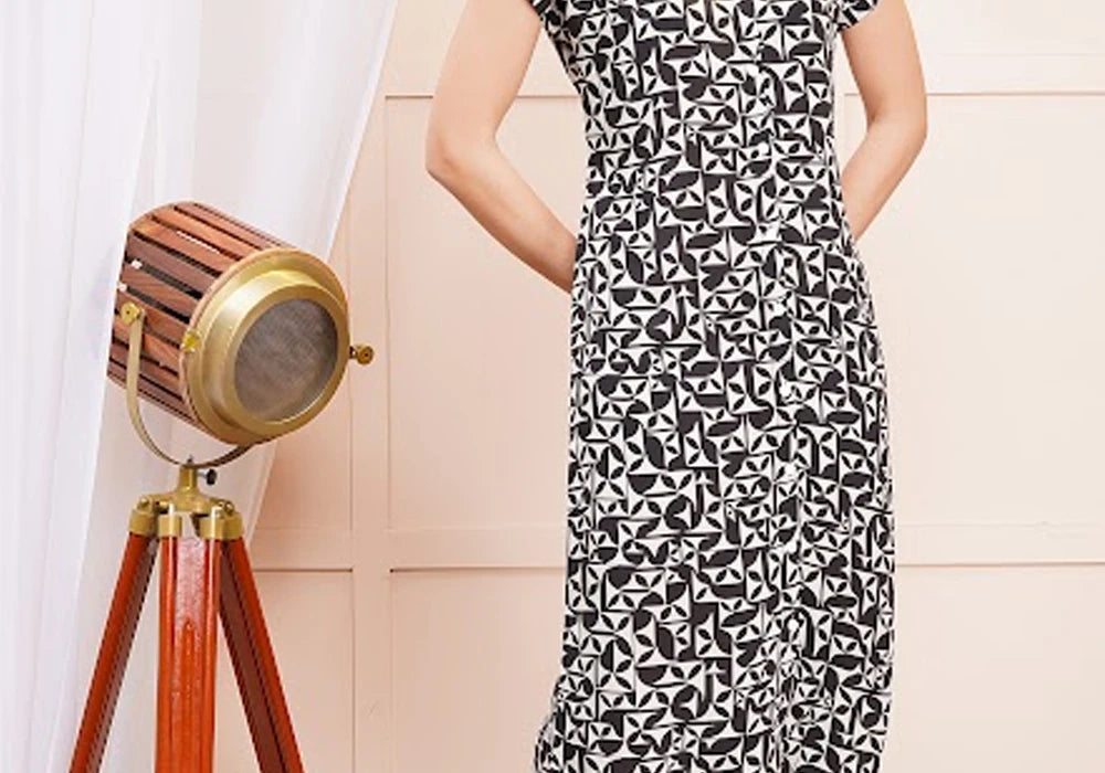 Black & White Geometric Print Midi Shirt Dress 3
