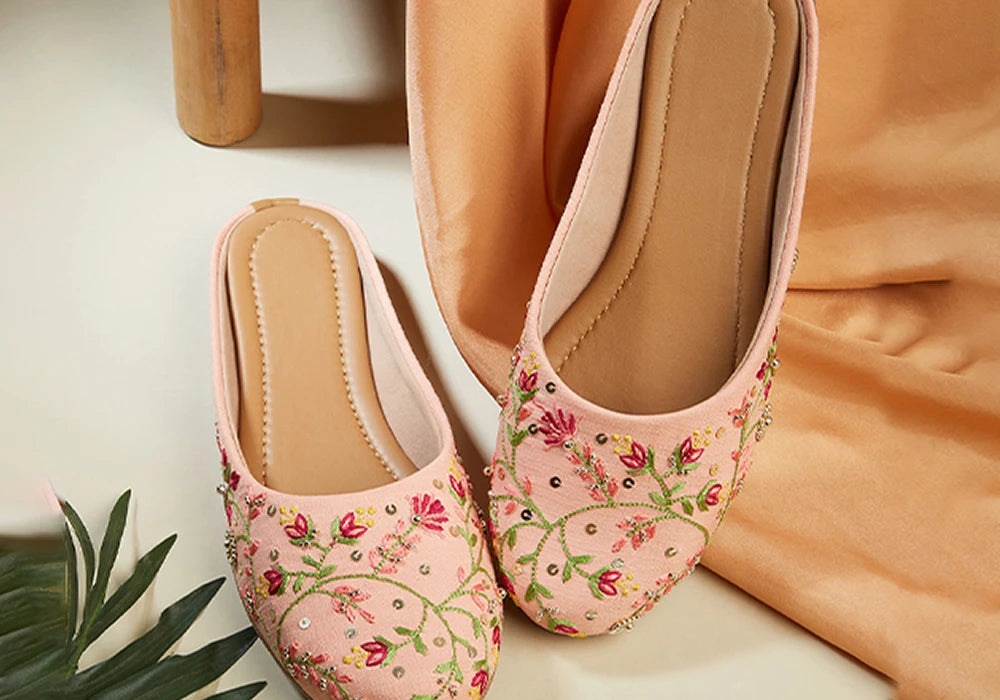 Blush Bloom Pink Embroidered Jutti 2