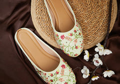 Ivory Meadow Embroidered Jutti 2