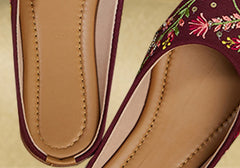 Maroon Garden Vine Embroidered Jutti 3