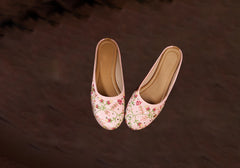 Rose Blush Garden Embroidered Jutti 1