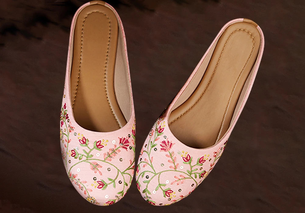 Rose Blush Garden Embroidered Jutti 2