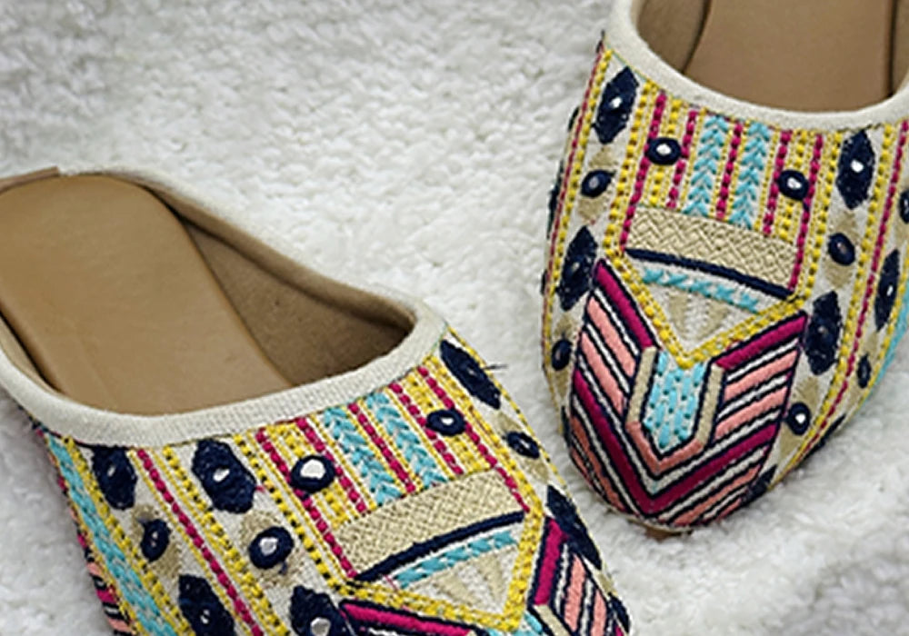 Tribal Pop Handcrafted Jutti 3